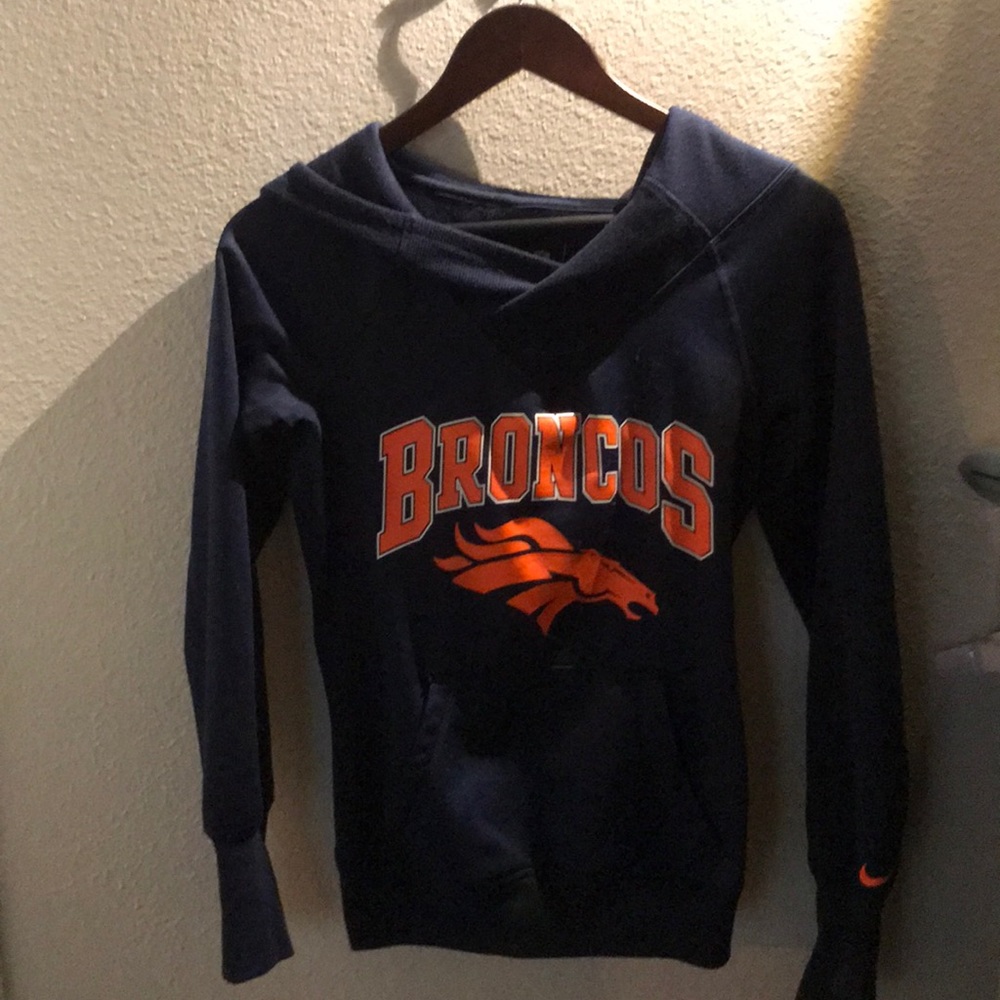 Nike therms-fit Broncos hoodie